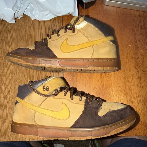 Size 9 - Nike Dunk Pro SB Mid Wheat Bronze ￼